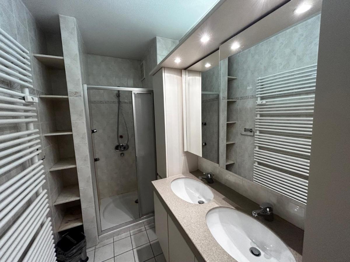 Very Spacious Family Apartment With Seaview T16 Остенде Екстер'єр фото